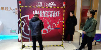 穿越火线暖场奇遇 眼疾手快赢扭蛋，造雪机出租引爆冬日狂欢
