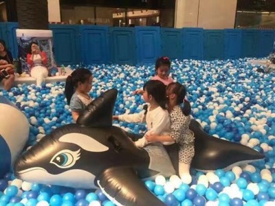 儿童互动真人版跳一跳抓娃娃机活动道具出租——让欢乐跳动，让惊喜被抓